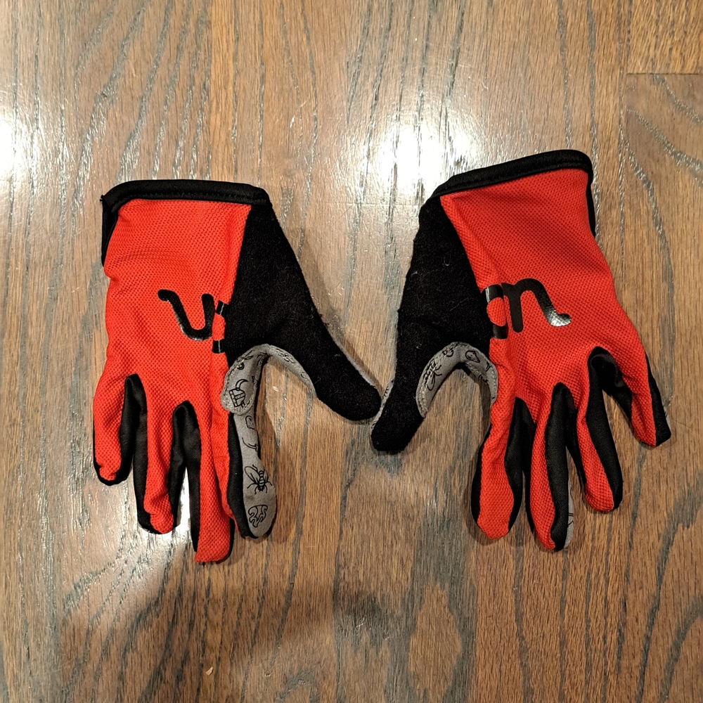 Kids Red and Black Gloves